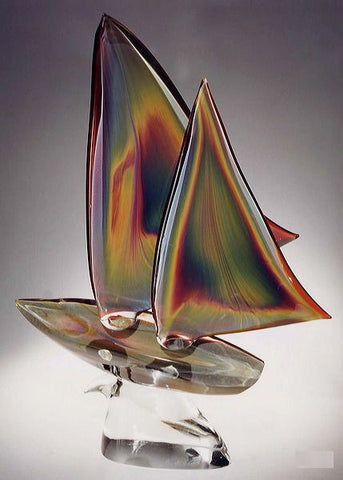 Murano glass sailing boat in Calcedonio glass