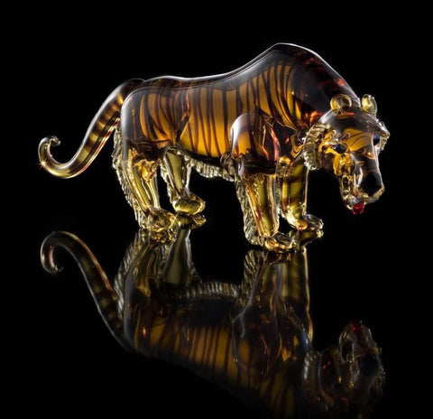 Murano glass tiger in black amber and gold