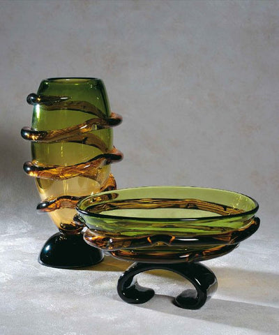 Green vase and bowl with 'morises'
